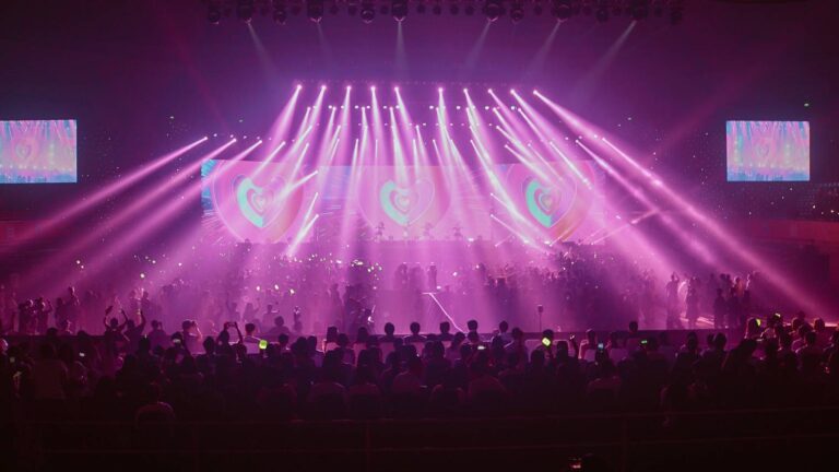 Escenario en un concierto