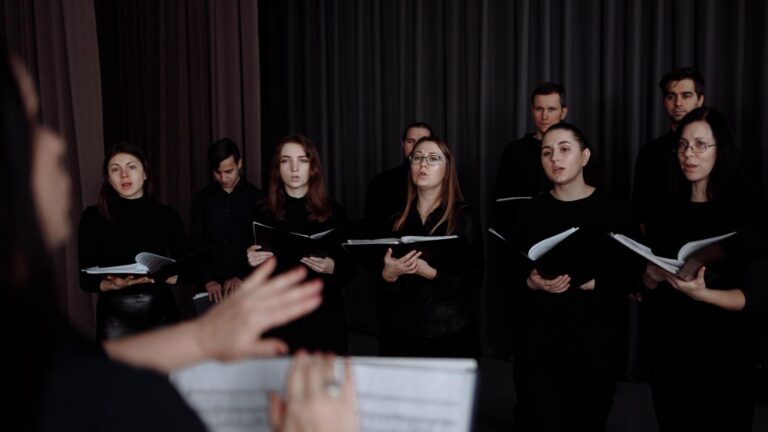 Coro de voces ensayando