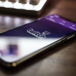 Aplicación Twitch en un teléfono móvil