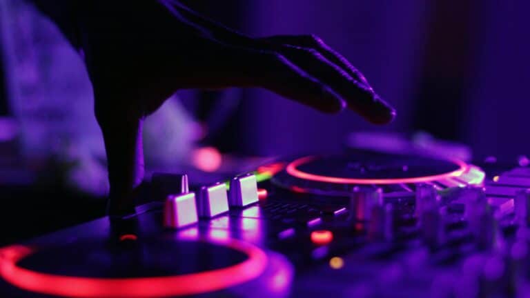 dj