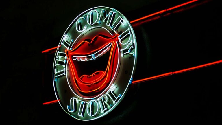 Rotulo sala de comedia