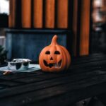 Calabaza de Halloween sobre una mesa